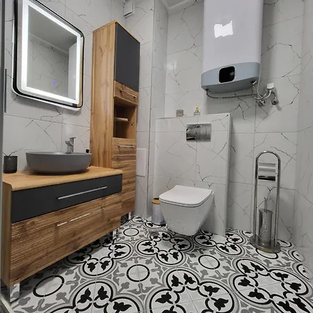 Sea View Luxury Appartment-parking Apartament