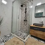 Sea View Luxury Appartment-parking 公寓 瓦爾納