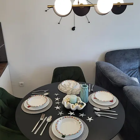 アパート Sea View Luxury Appartment-parking ヴァルナ